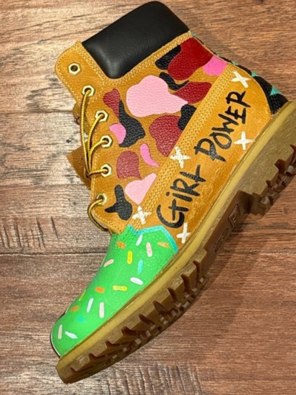 TIMBERLAND Colorful Custom Boots with Art Design - Picture 6 of 10